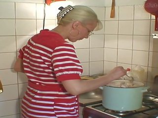 Marcella vuist in de keuken