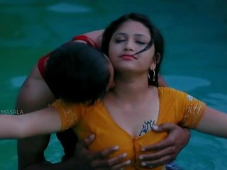 Splendid mamatha romantika with lad lover in ýüzmek pool-1