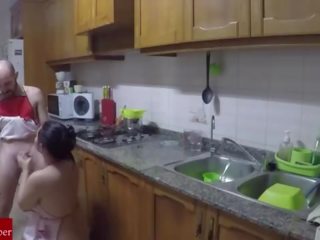 Membuat makan malam dan makan beliau zakar/batang. buatan sendiri amatur pengintip/voyeur spycam raf080